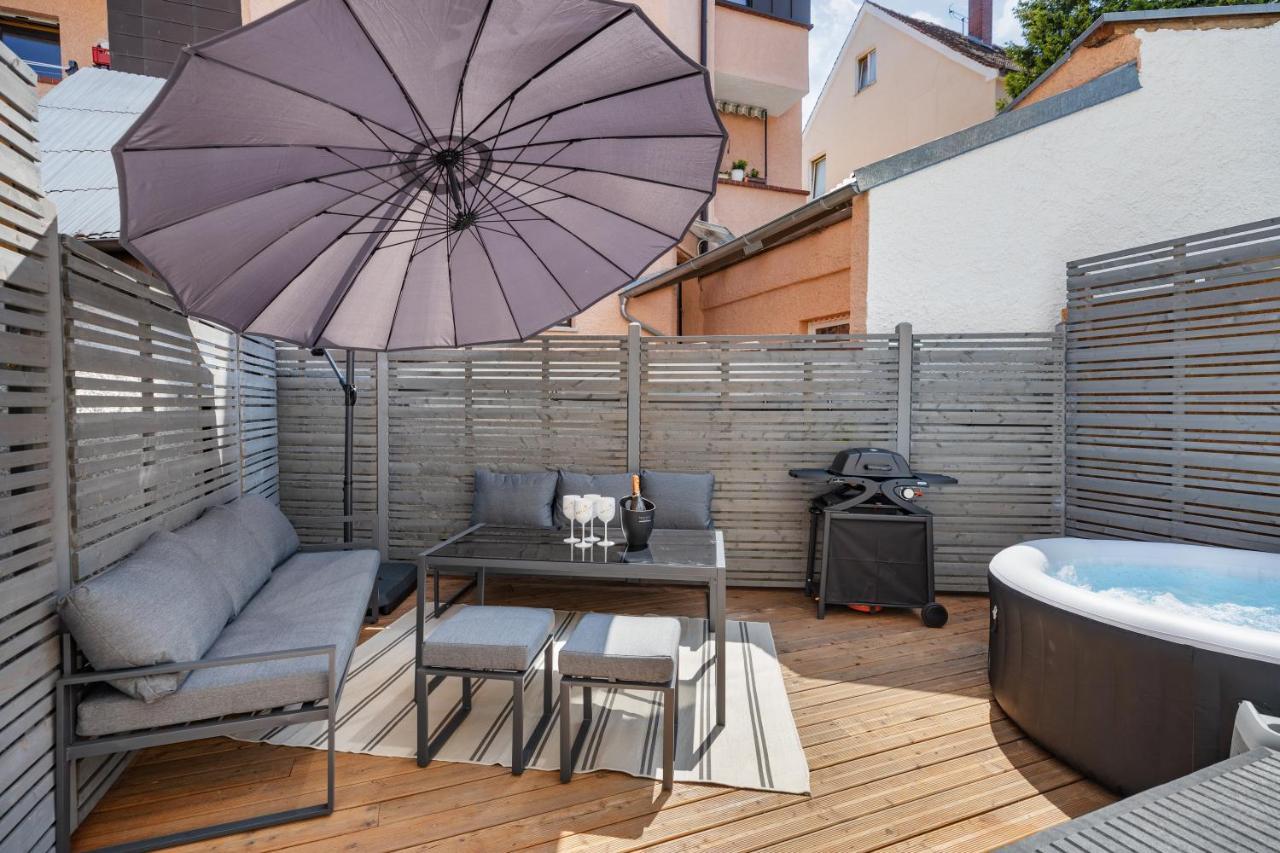 Terrace Apartment With 5 Rooms, Whirlpool And Bbq Augsburgo Exterior foto